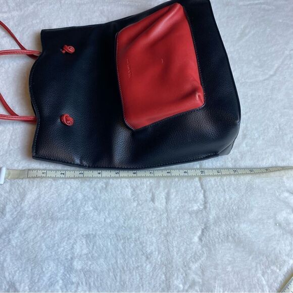 Tolblanc Black and Red Leather Convertible Shoulder Bag to Backpack Bag - Picture 12 of 14